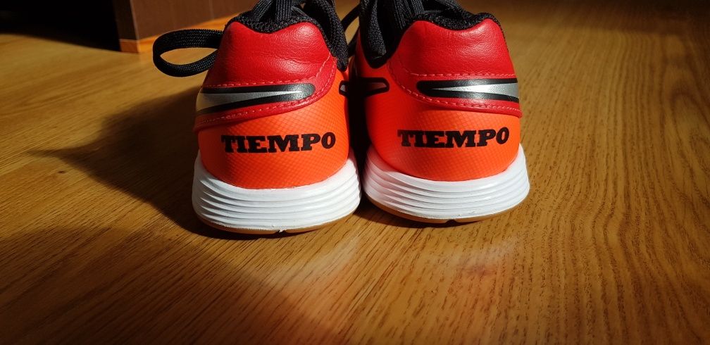 Nike tiempo halówki 27.5 jak nowe