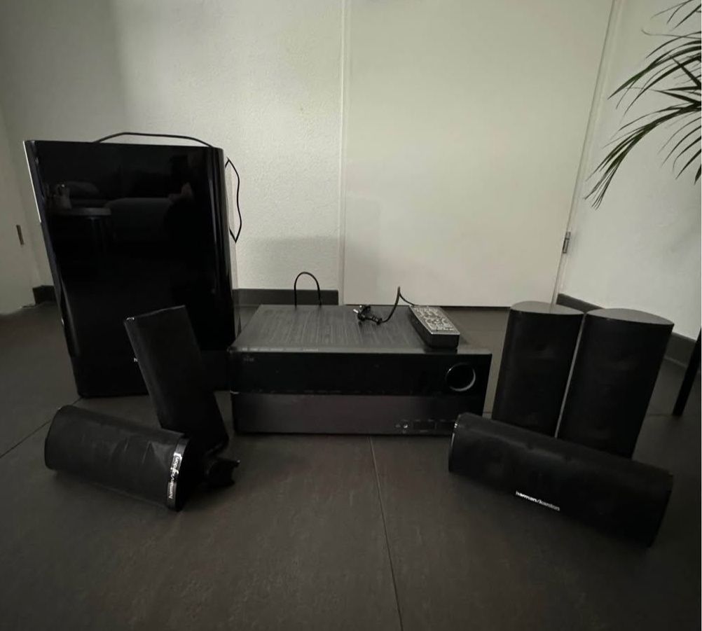 Harman Kardon 5.1 AVR-255 plus subwoofer sub11