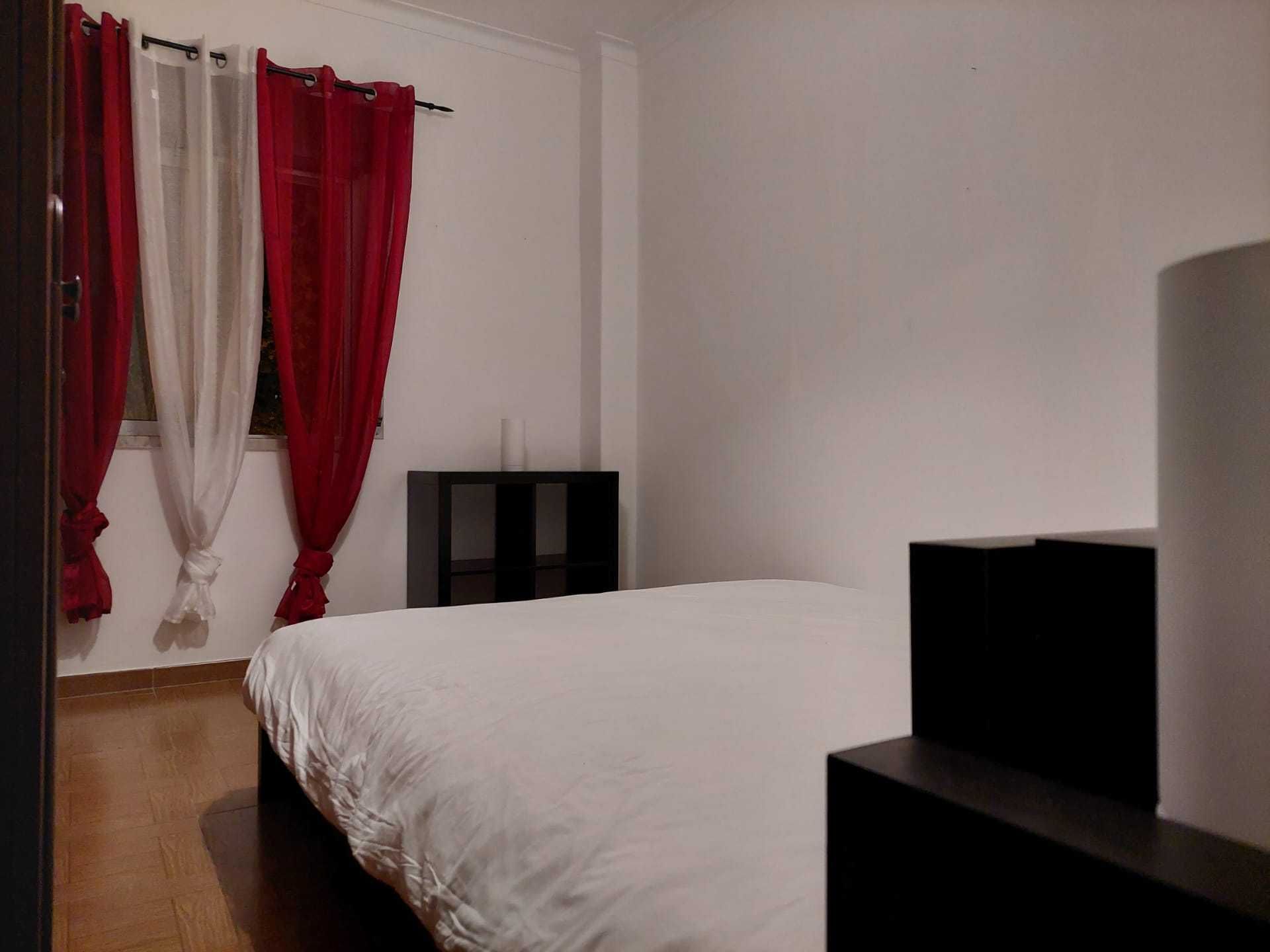 Quarto Casal para Arrendar