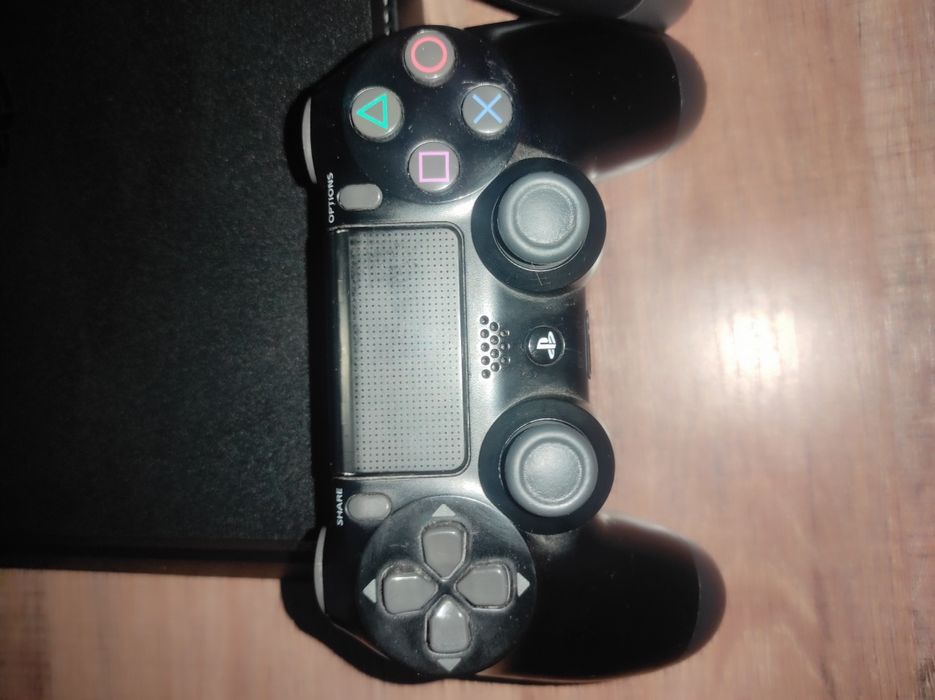 Ps 4 slim 500 GB