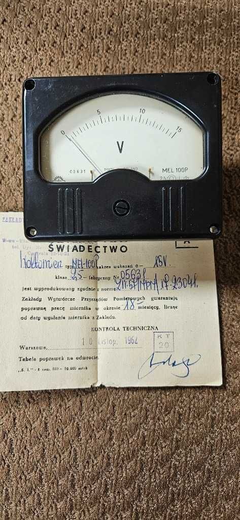 Woltomierz 0-15V 1962r.