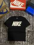 Футболка Nike Чорного кольору
