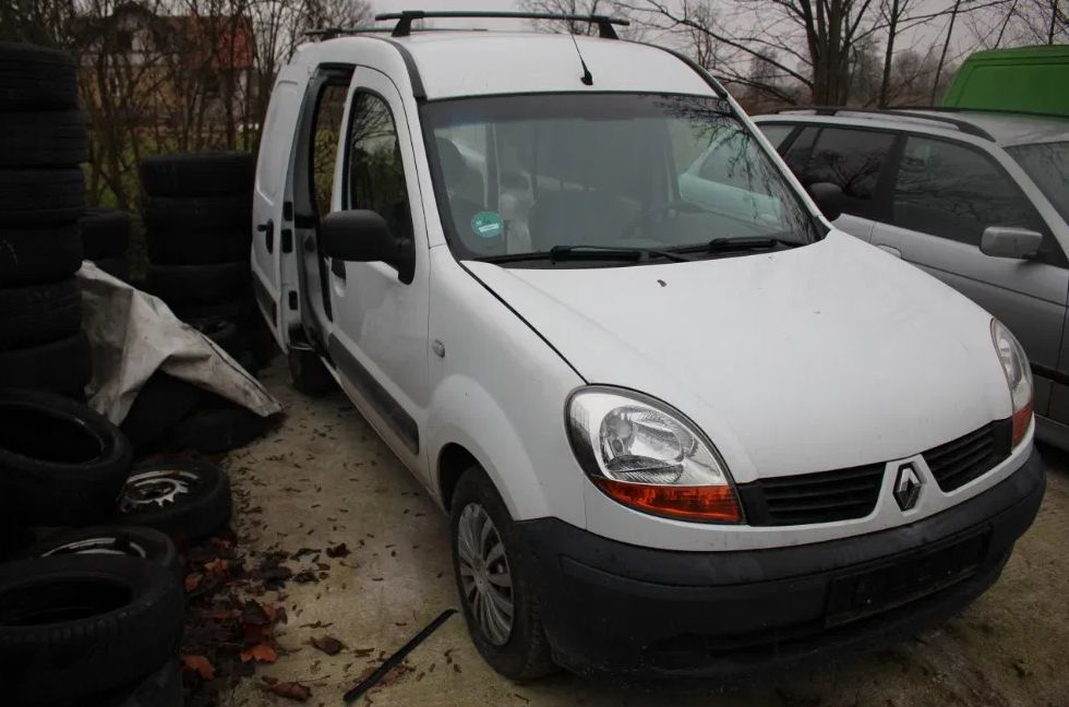 Разборка Renault Kangoo 1 1.5dci 2006 Запчасти Детали Форсунка Бампер