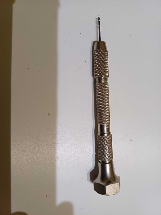 Mini wiertarka ręczna