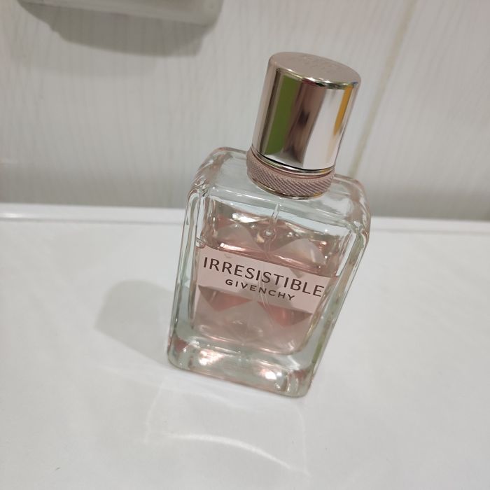 Туалетна вода Givenchy irresistible жіноча 35 мл
