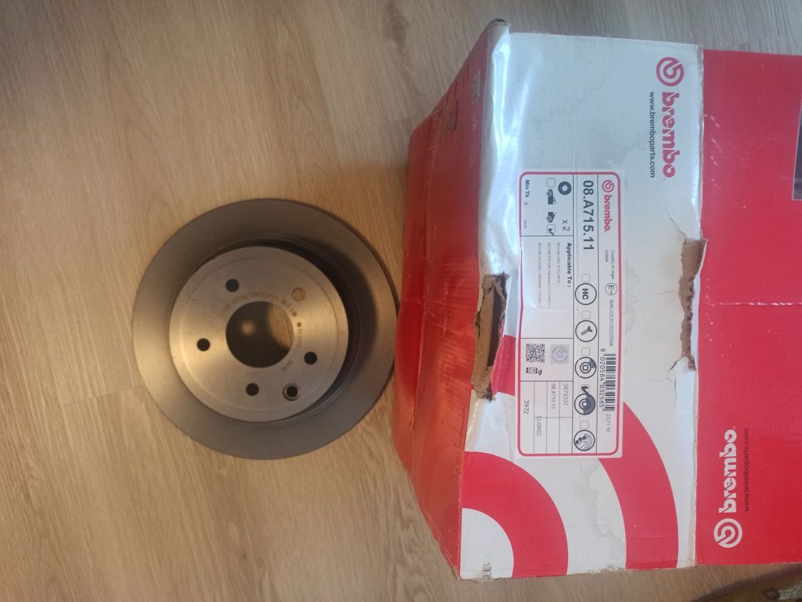 Тормозной диск Brembo 08.A715.11 ( Nissan Qashqai )