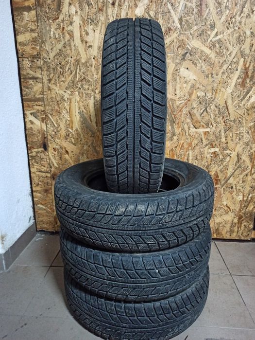 Зимова резина 195*65 R15