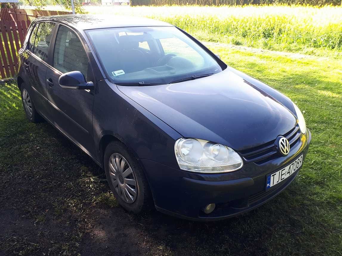 Vw Golf V 1.6MPI  Rok 2004 Stan adekwatny do ceny Benzyna Dobre opony