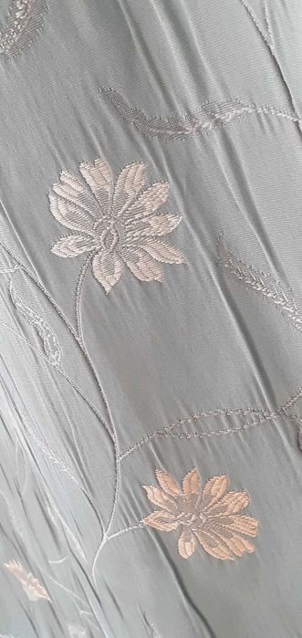 Zasłony grubsze na podszewce z haftami