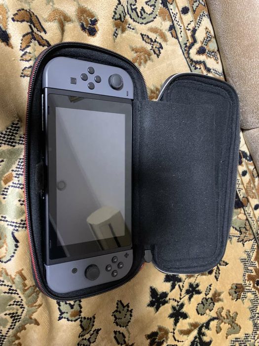 Продам Nintendo switch