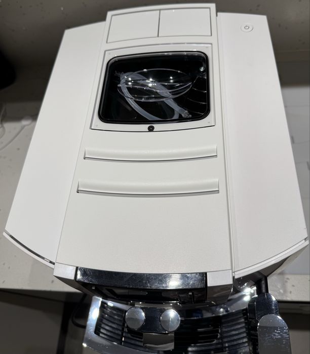 Ekspres do kawy Jura E8