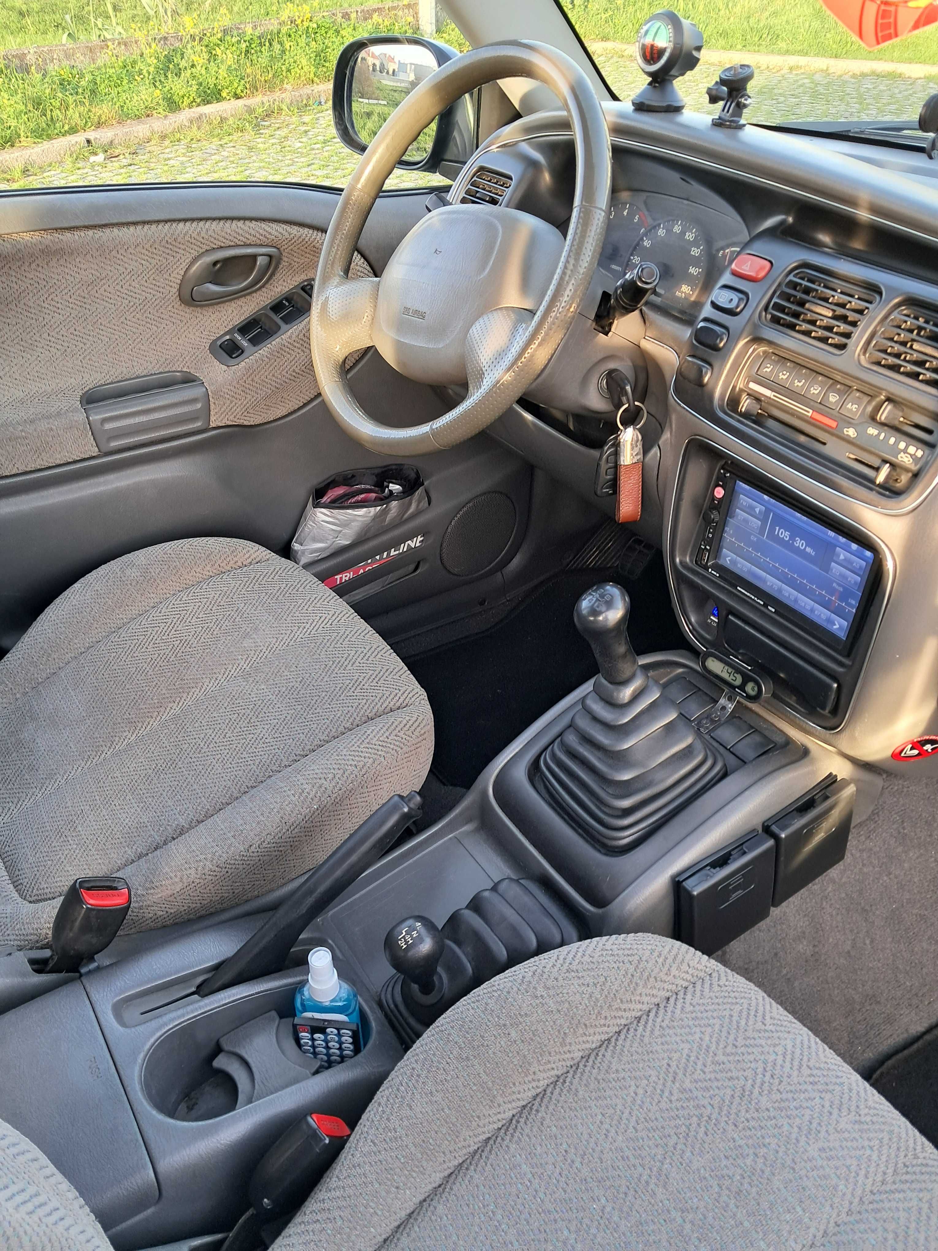 Jipe Grand Vitara Ano 2000 Preto