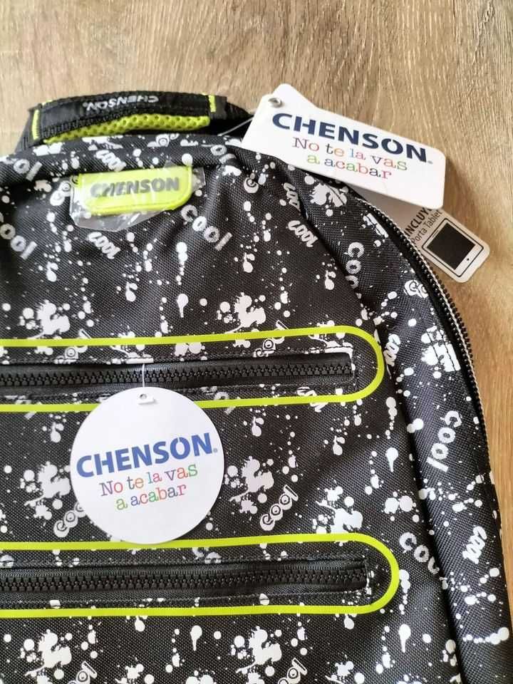 Mochila Chenson nova