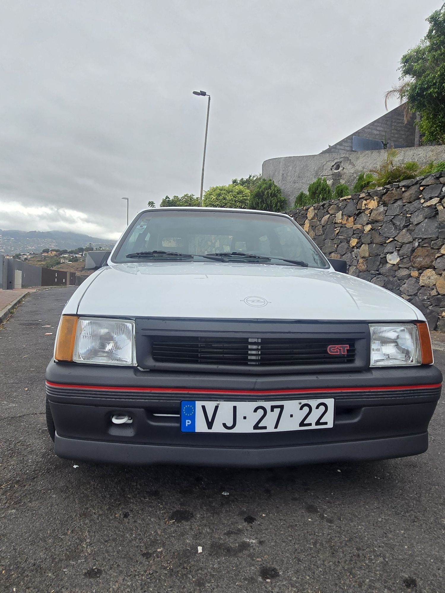 VENDO OPEL CORSA 1.4 GT