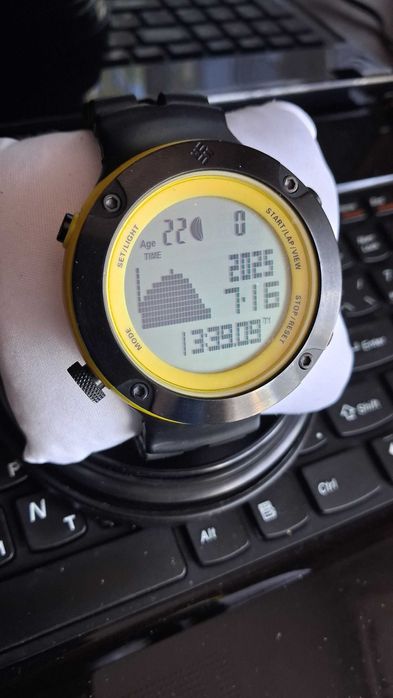 Годинник Columbia cw 004