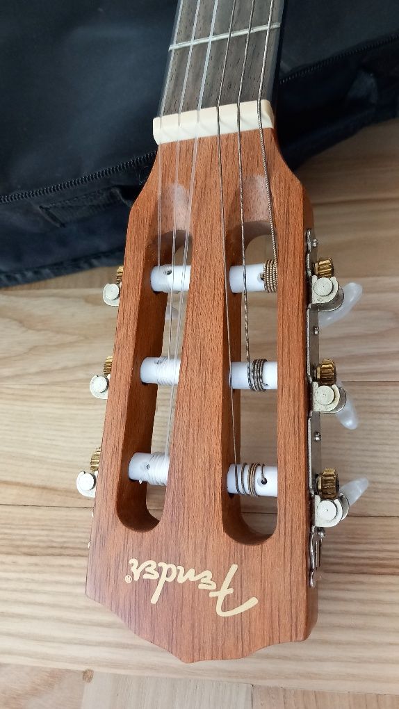 Gitara akustyczna Fender ESC105, stan idealny + pokrowiec.