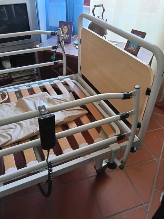 Cama articulada + Colchão Anti-escaras