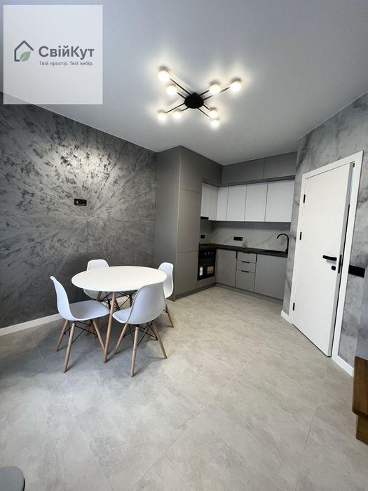 Продаж  Таунхауса з ремонтом та меблями  у Білогородці!