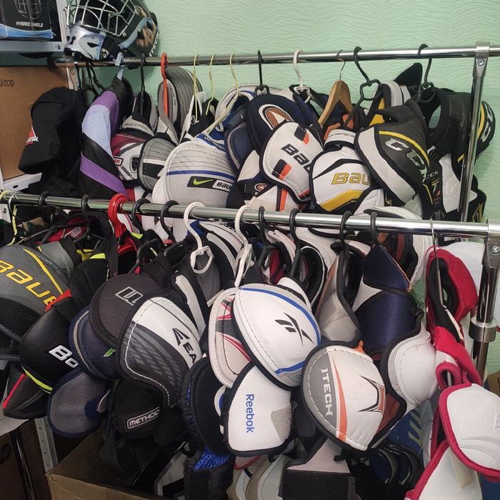 Хоккейная экипировка, защита, форма, шлемы