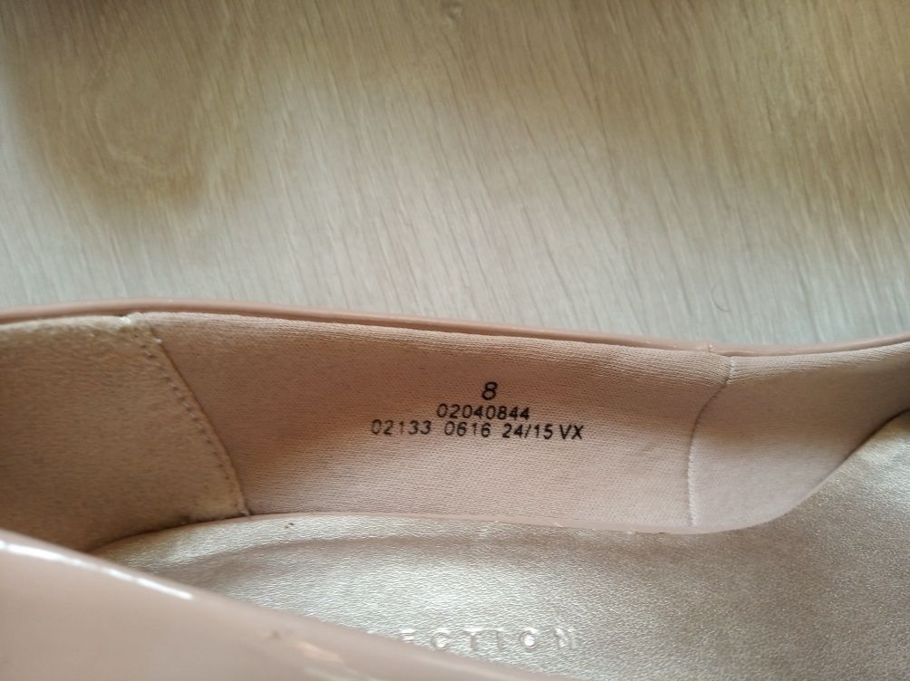 Marks and Spencer  cieliste buty nude wyściełane piękny unikat