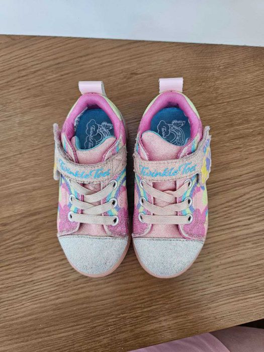 Кросівки для дівчинки Skechers