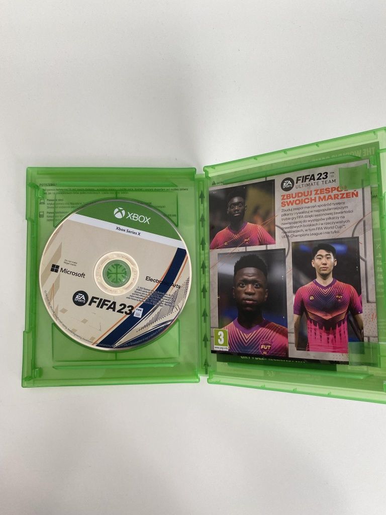 Sprzedam grę na Xboxa One i Xboxa series X.FIIFA 23