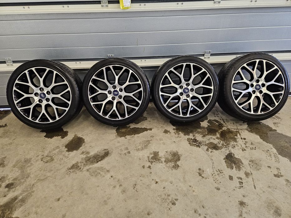5x108 18" 8j z oponami 235/40/18