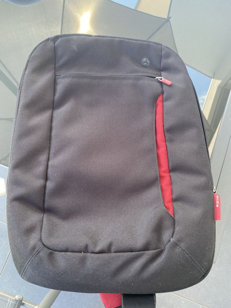 Mochila Belkin preta