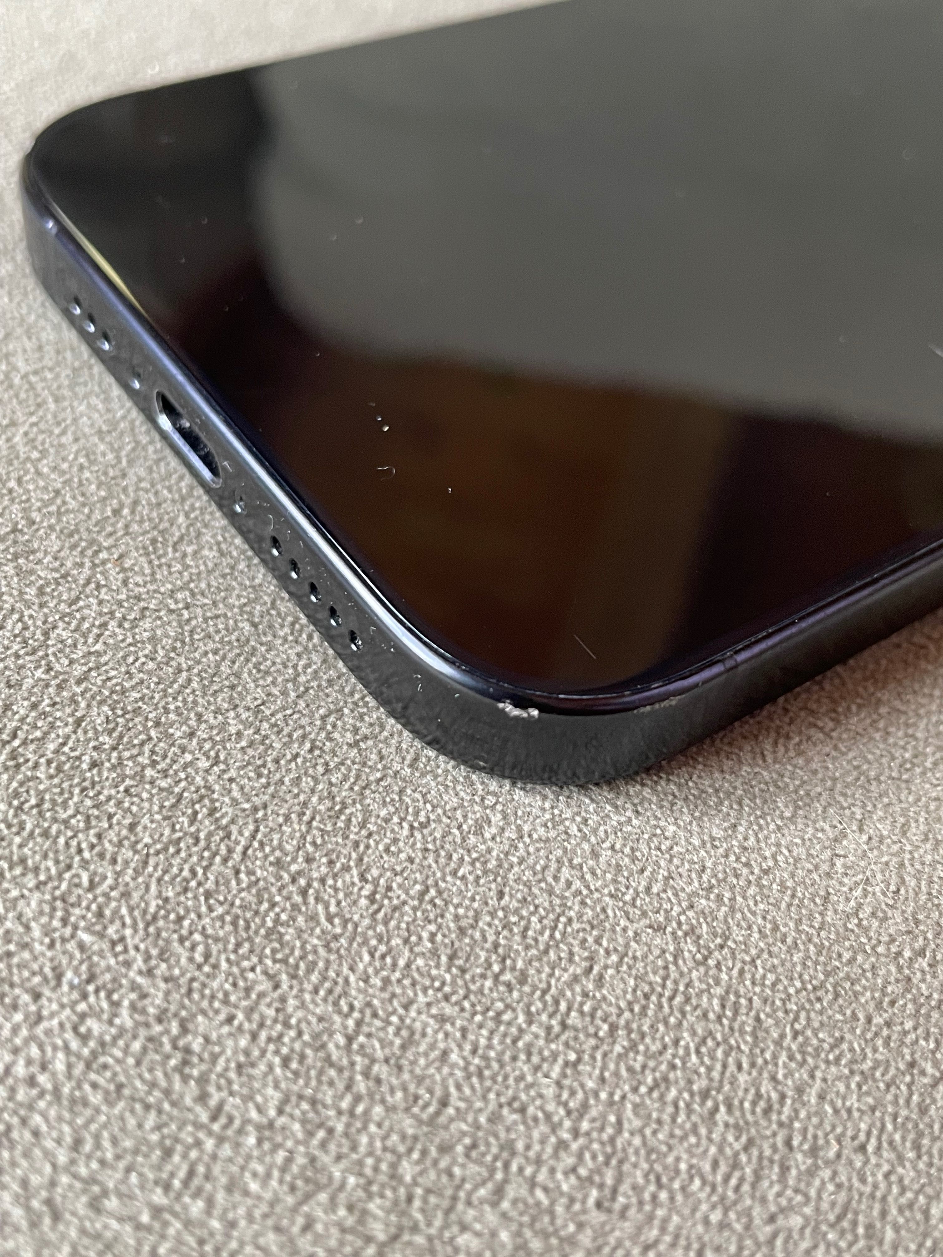 iPhone 16PRO Stłuczony Ekran