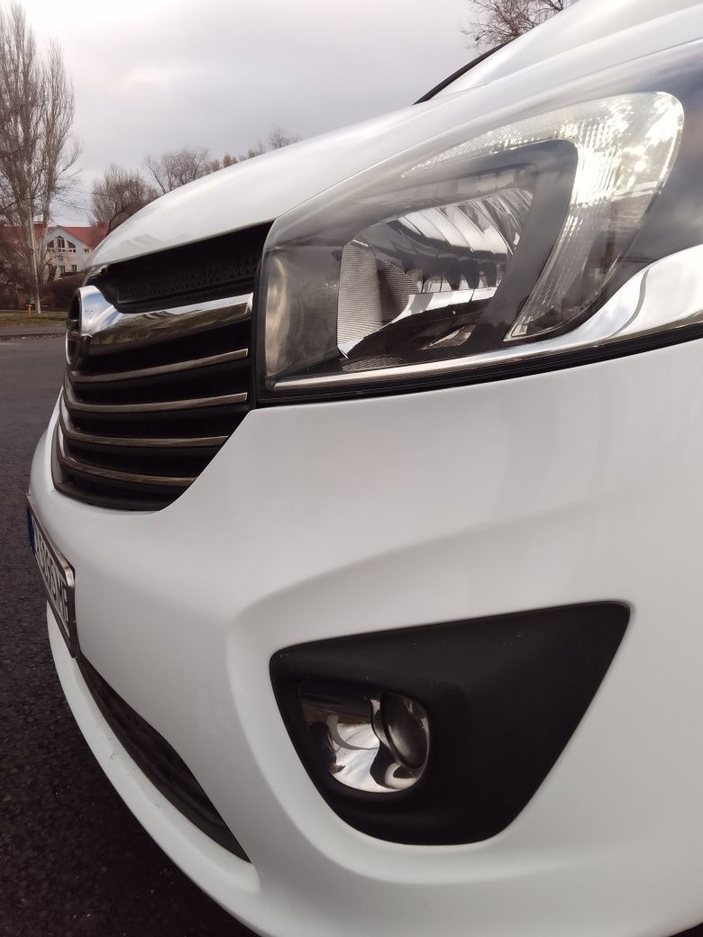 Продам OPEL Vivaro 2016г