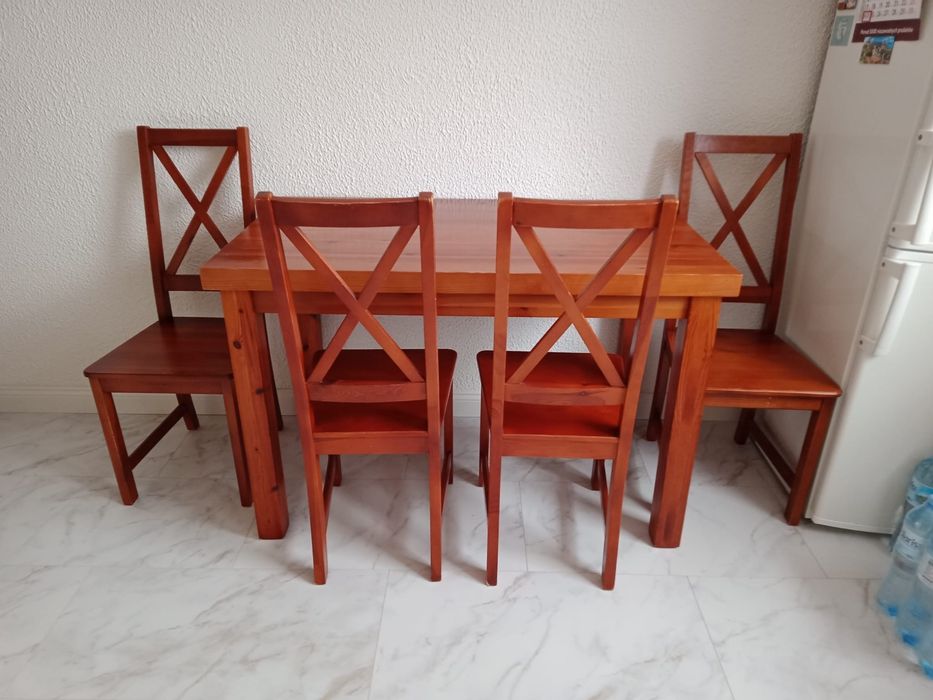 Zestaw stół i 4 krzesła