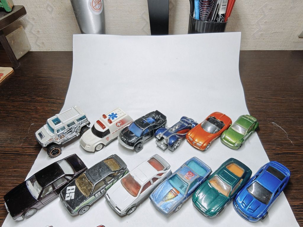 Машинки модели hot wheels matchbox siku