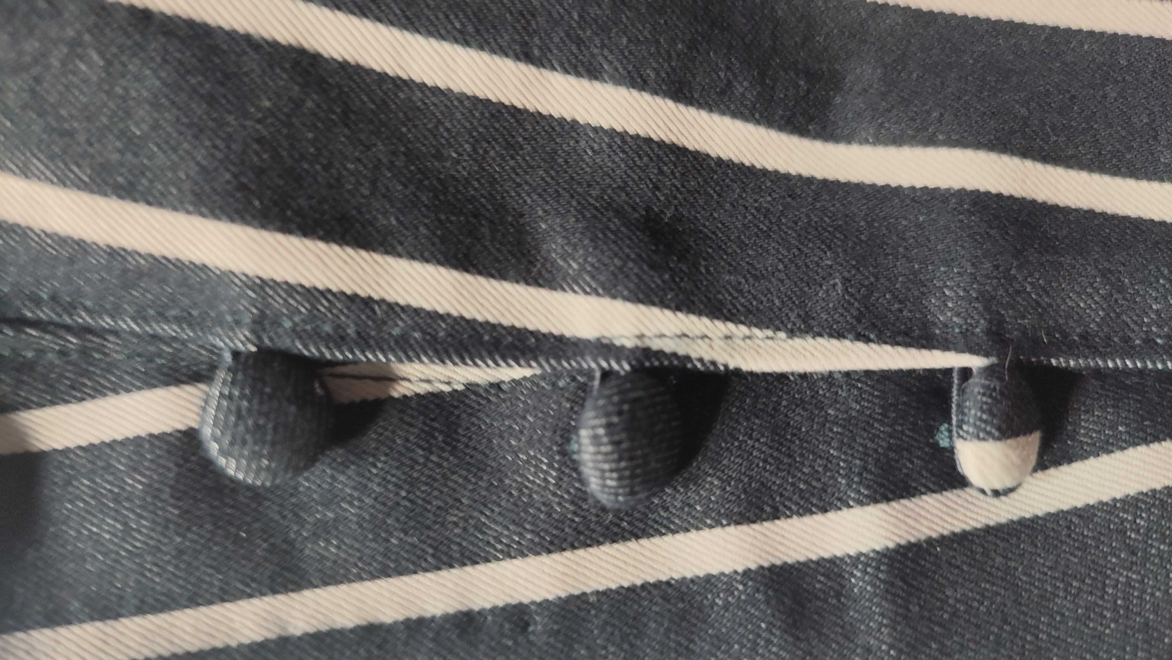 Spodnie damskie materiałowe w paski 7/8 guziki na nogawkach plus size