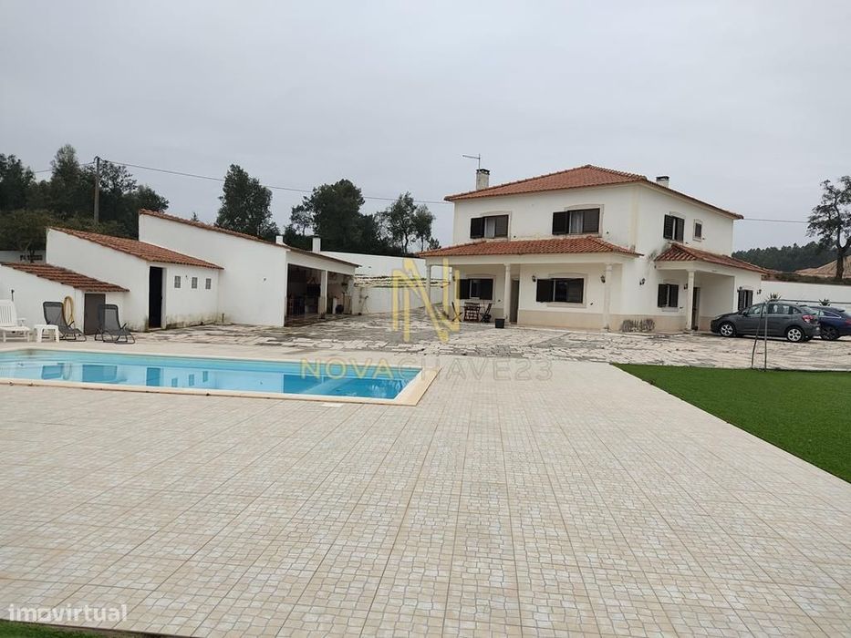 Moradia T6 - Alcanede, Santarém com licença para ALOJAMENTO LOCAL