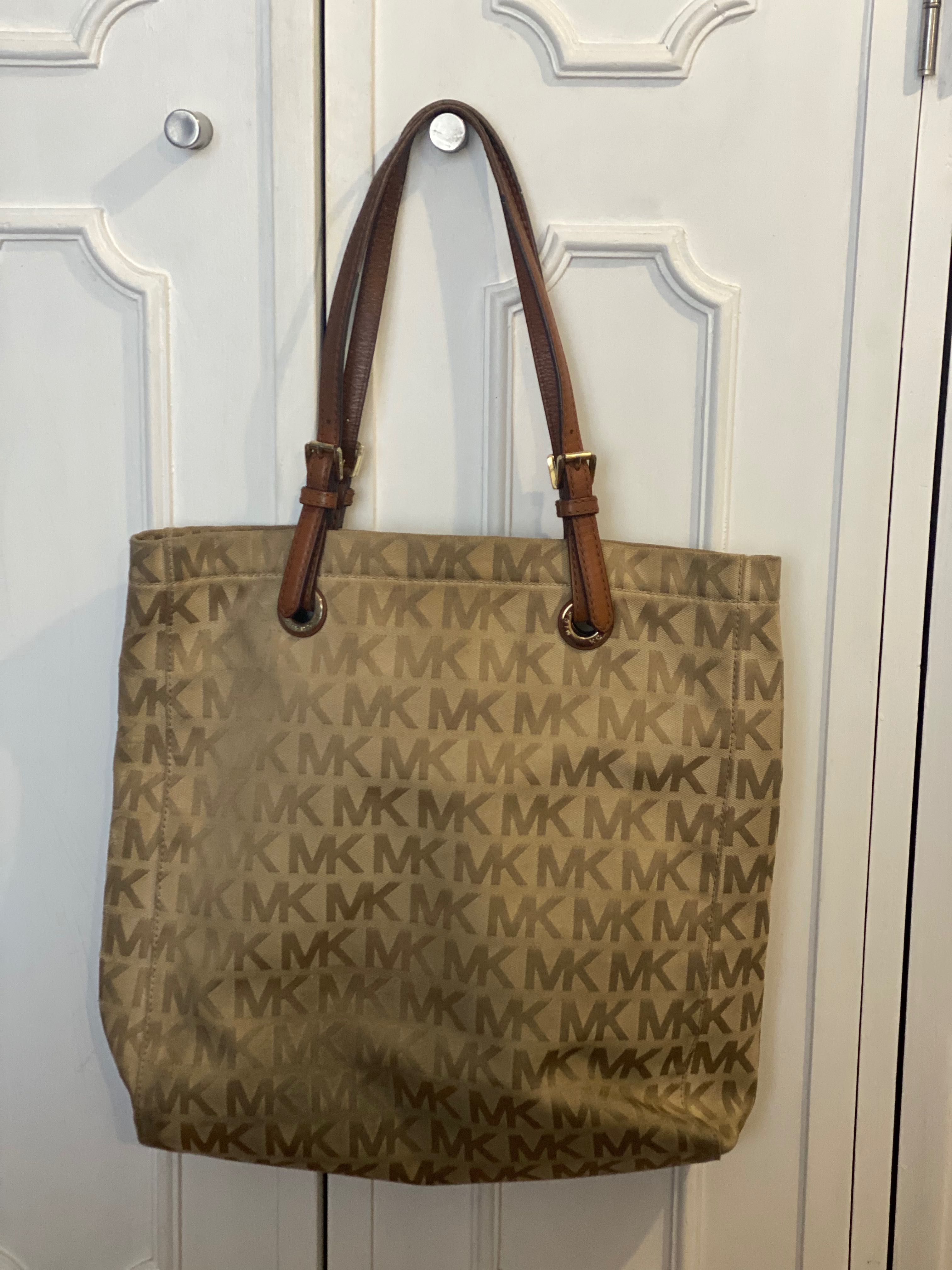 Mala Michael Kors