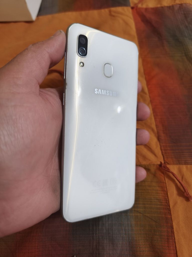 Samsung a30 32/3