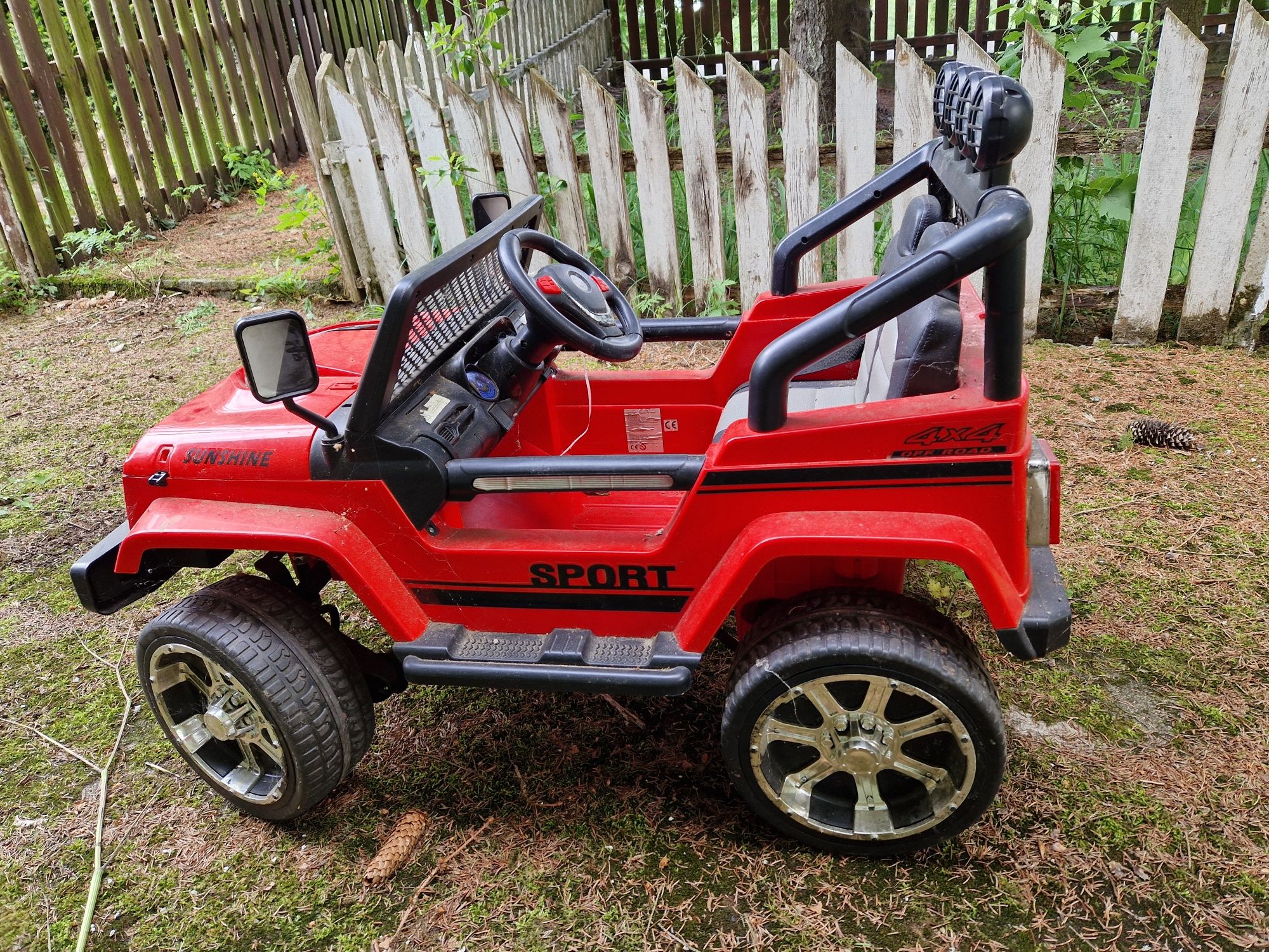 Jeep 2osobowy na akumulator dla dzieci
