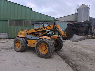 Jcb 526 świeżo sprowadzona