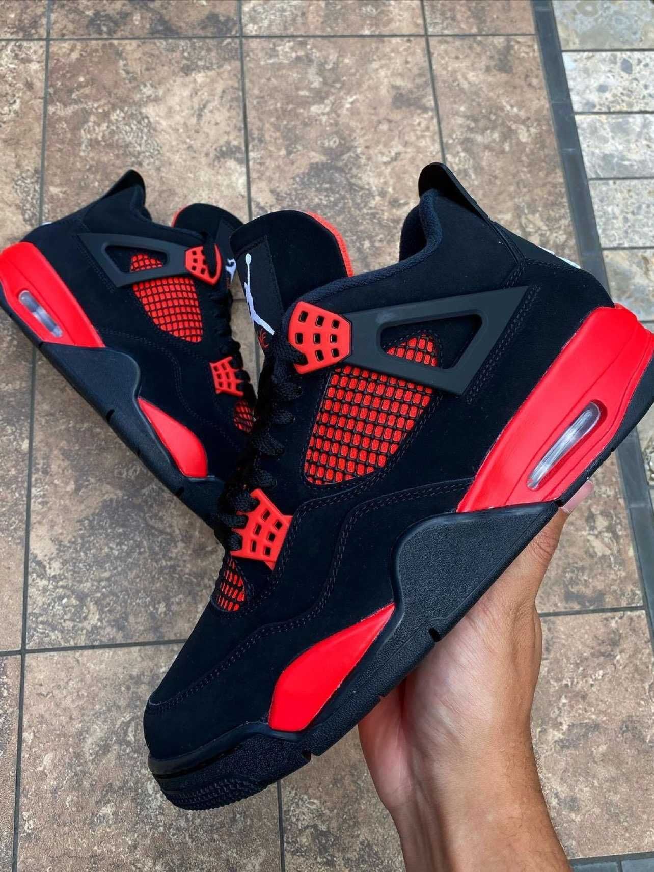 Jordan 4 Retro Red Thunder Rozmiar 42