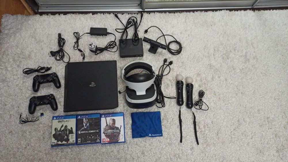 PS4 Sony PlayStation 4 Pro , повний набір! ідеальний подарунок на Різ