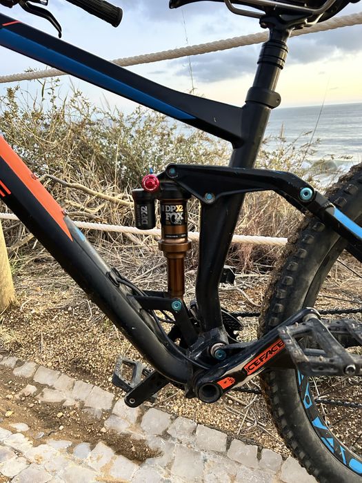 Cube stereo 160 race