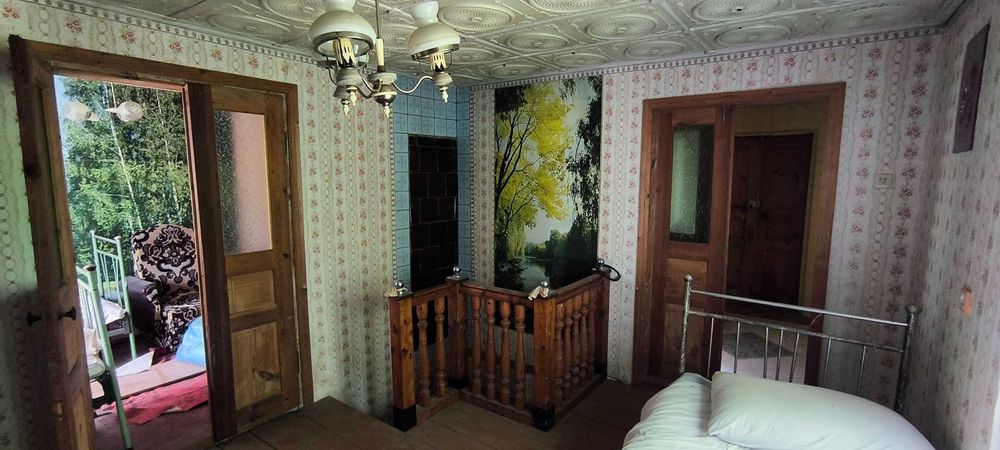 Дачний будинок з землею