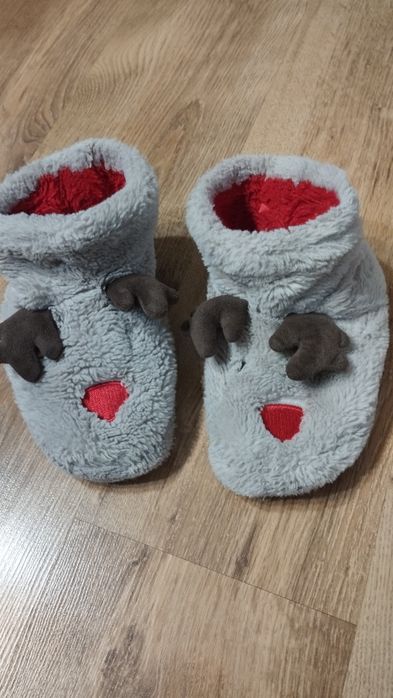 Kapcie pantofle buty świąteczne reniferami dl podeszwy zewnątrz 21 cm.