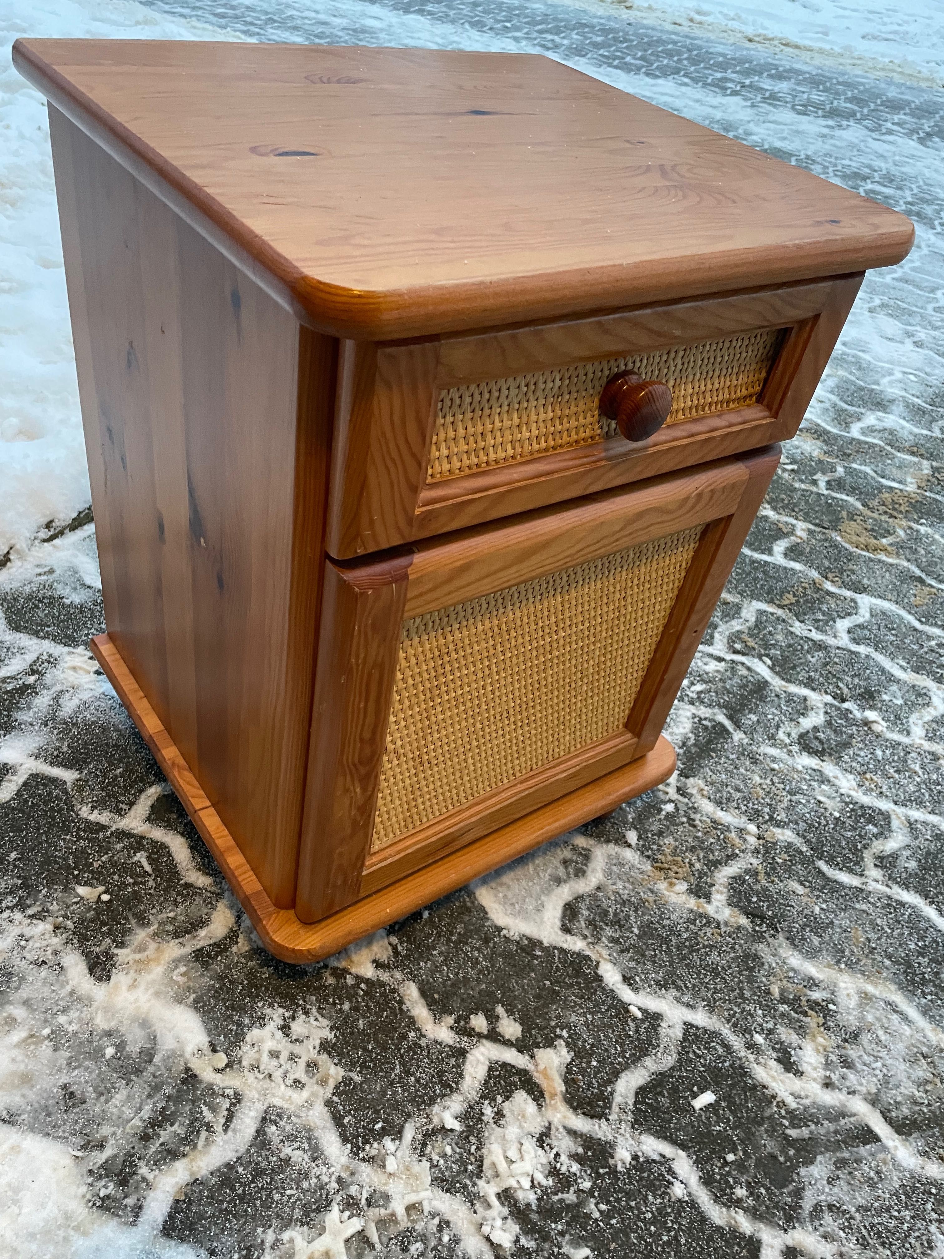 Szafka drewniana Rattan
