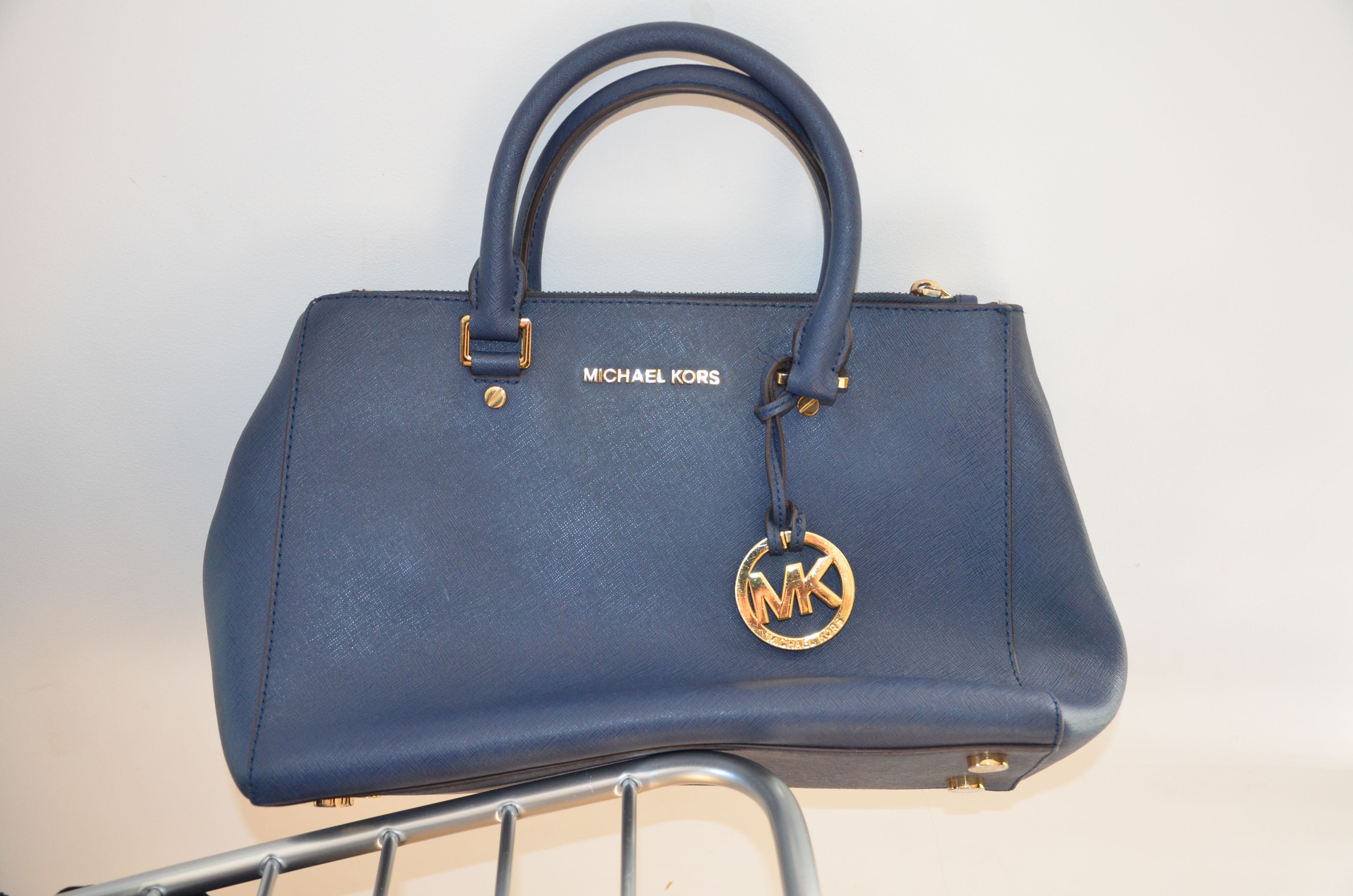Torebka Michael Kors duża niebieska z paskiem MK