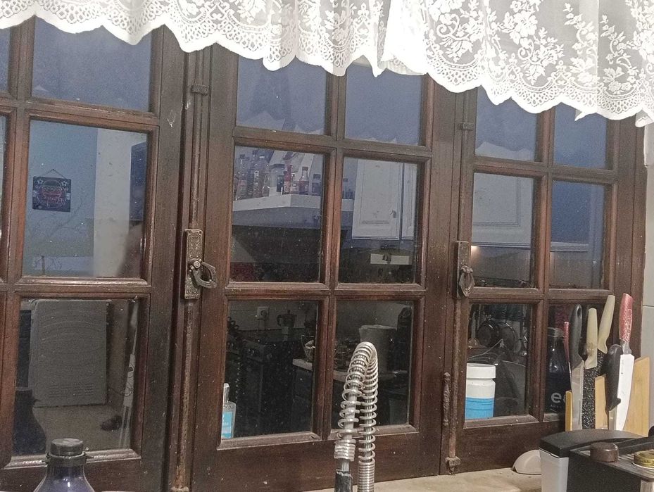 Janelas em madeira bom estado