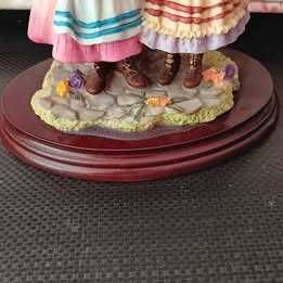 Bonecas em marfinite genuino 
.