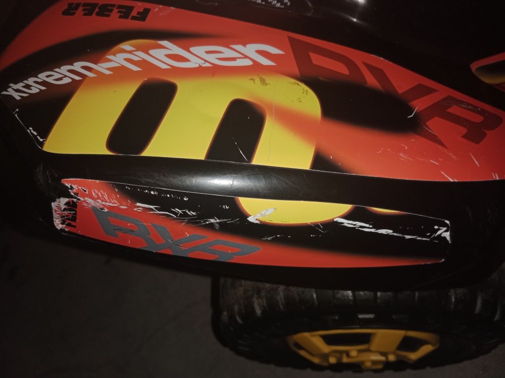 Mota elétrica Ferber com bateria para criança