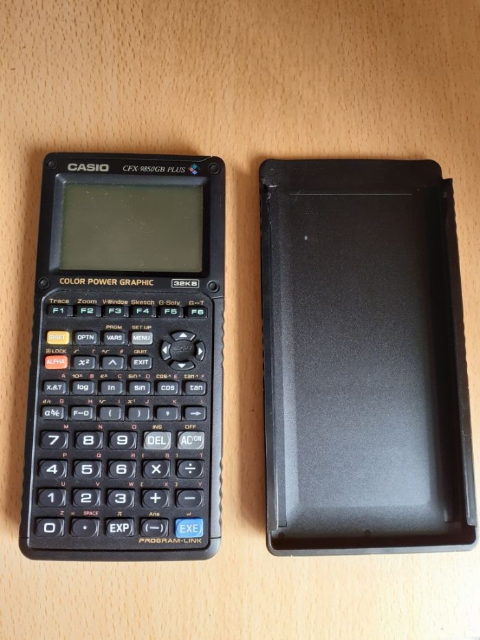 Calculadora Científica Casio CFX-9850GB Plus