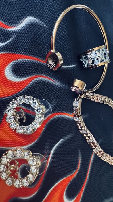 Zestaw bizuterii guess emporio armani i inne